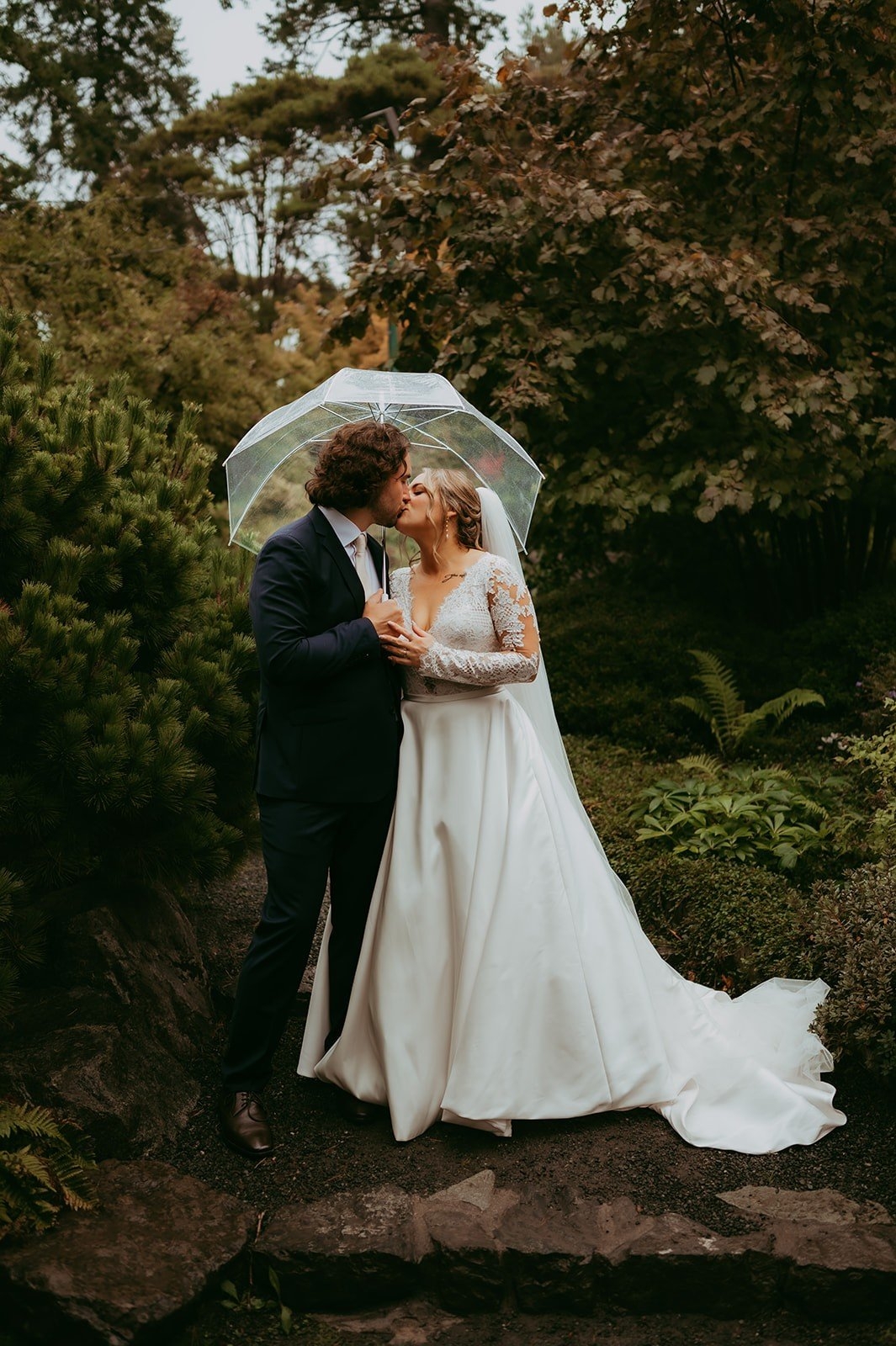 carousel-hero-element image-0